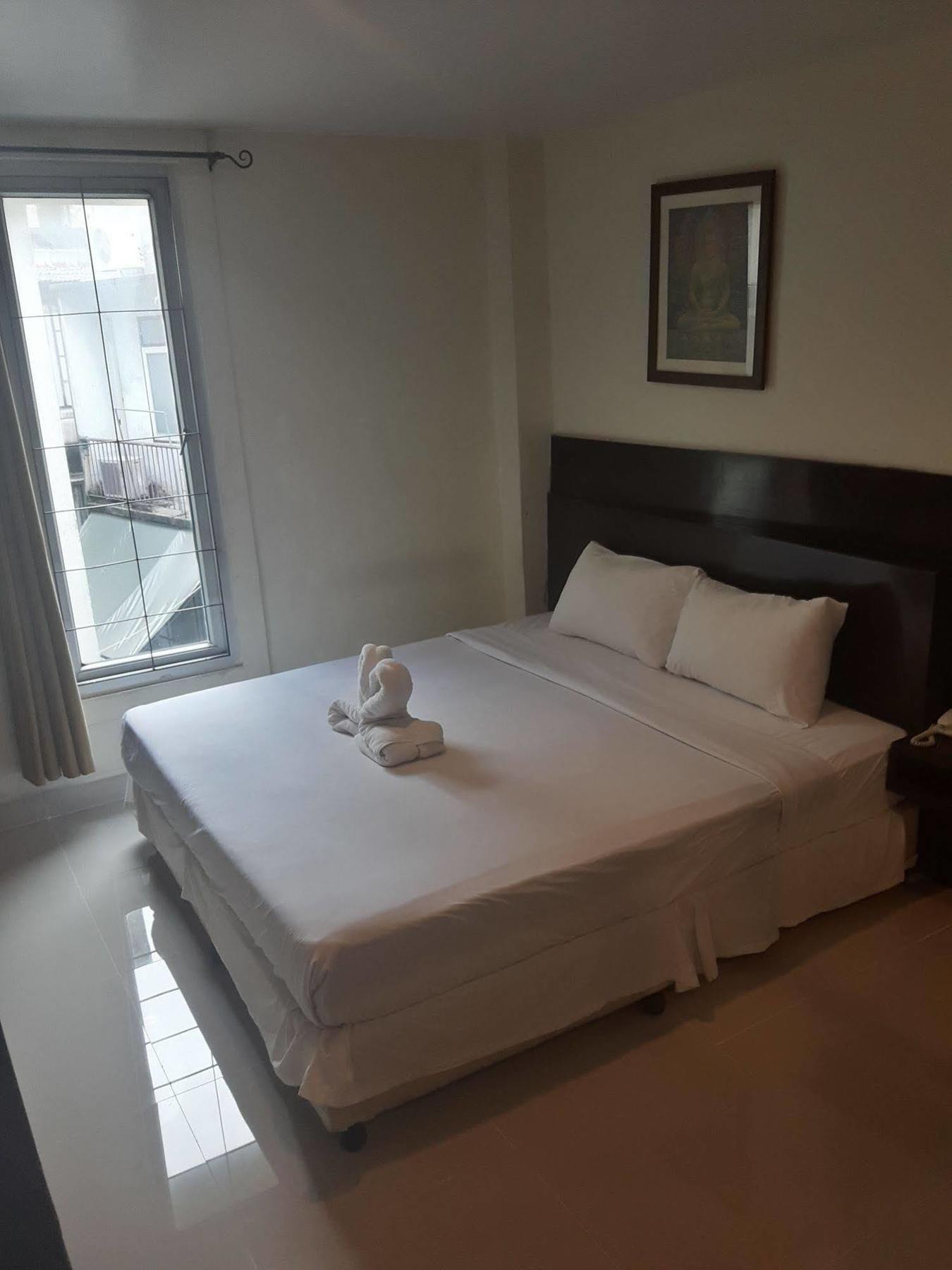 Hello Guest House Banguecoque Exterior foto